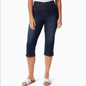 Women’s Gloria Vanderbilt Amanda Denim Capris